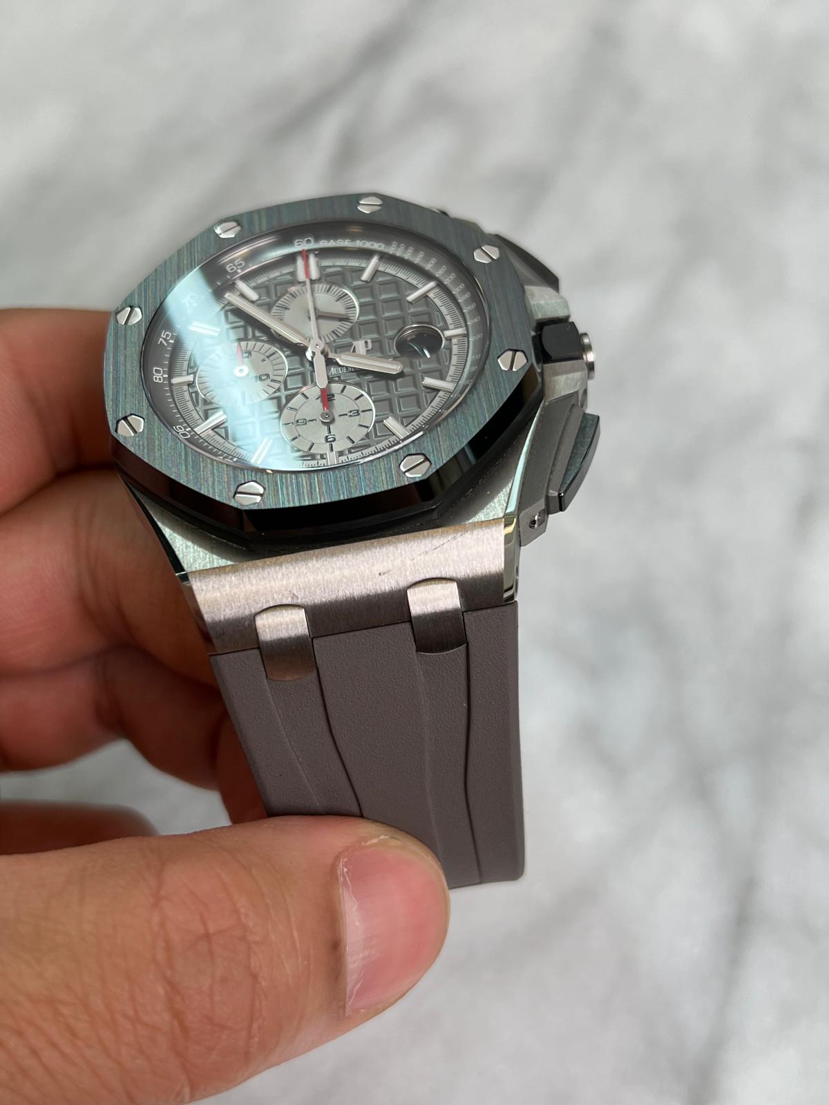2017 26400IO Grey Titanium Preowned Good Complete