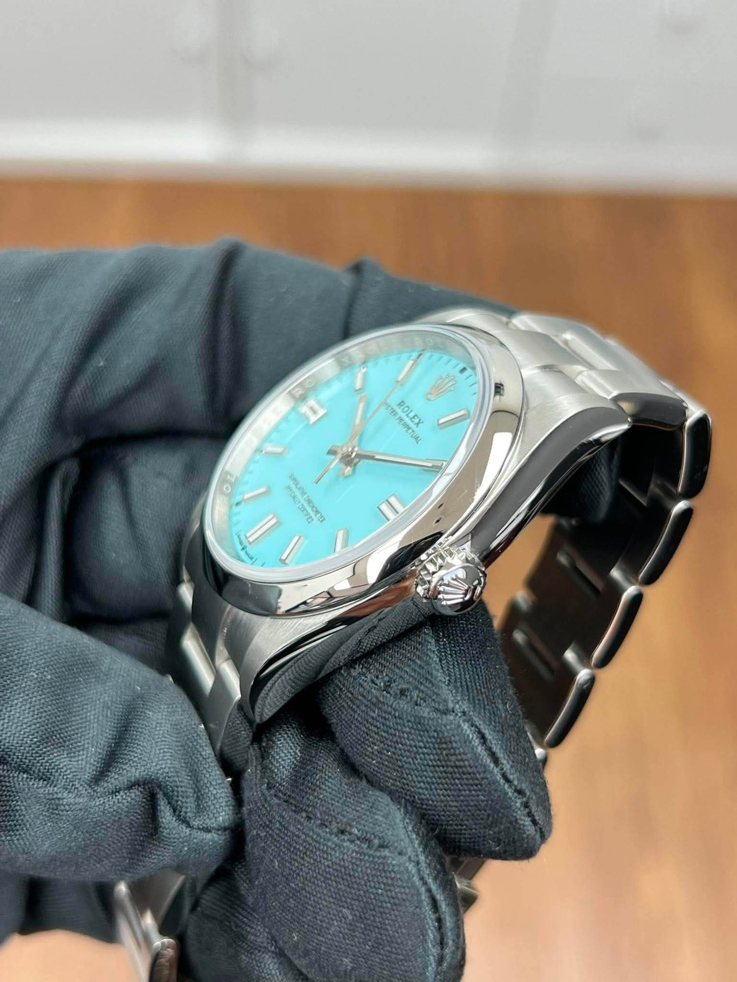 2024 126000 Tiffany OP36 Preowned Good Complete w/ White Tag
