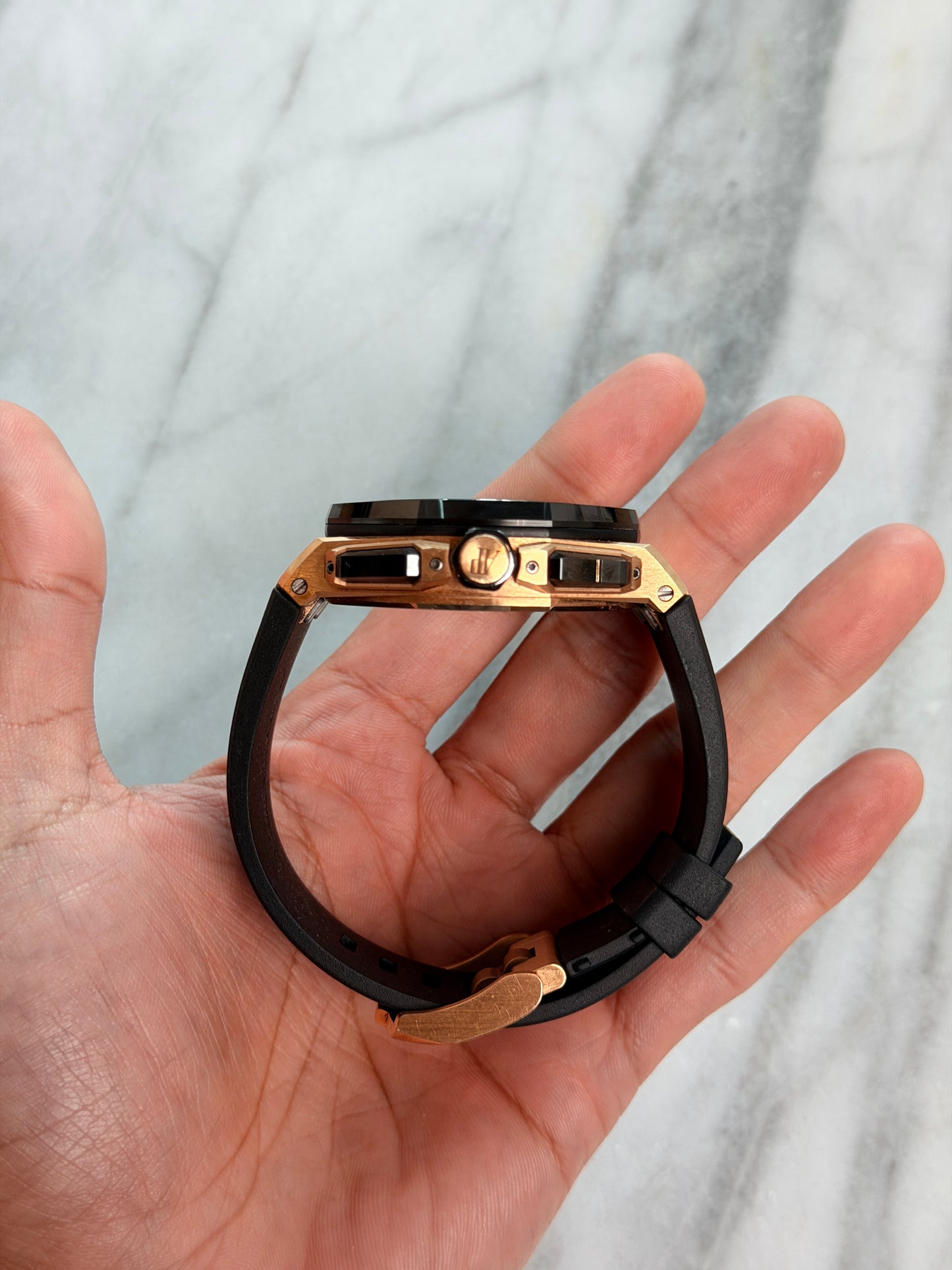 2021 26420RO Offshore 43mm Preowned Complete