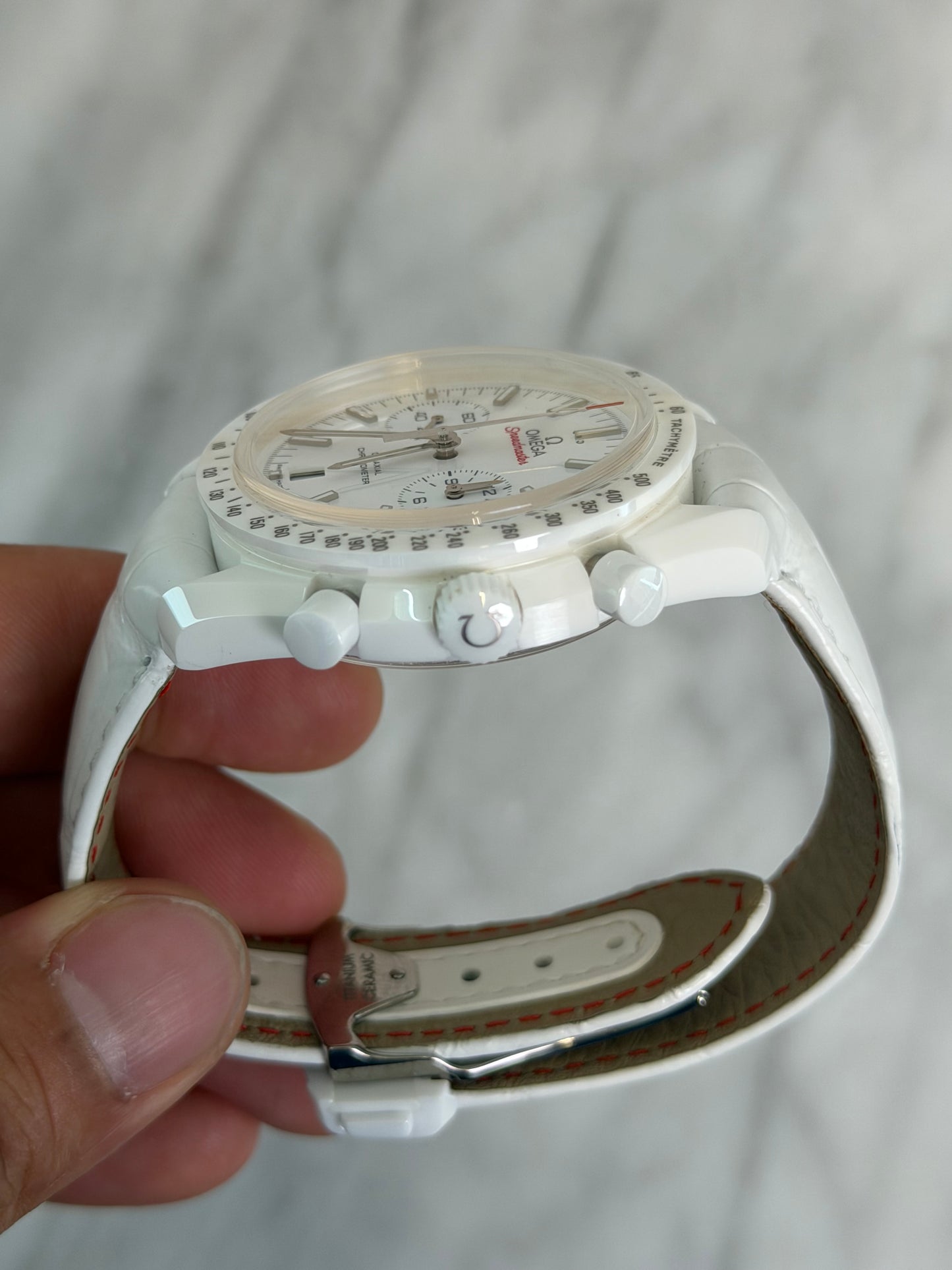 2022 311.93.44.51.04.002 Speedmaster White Side of the Moon Preowned Good NFC Complete