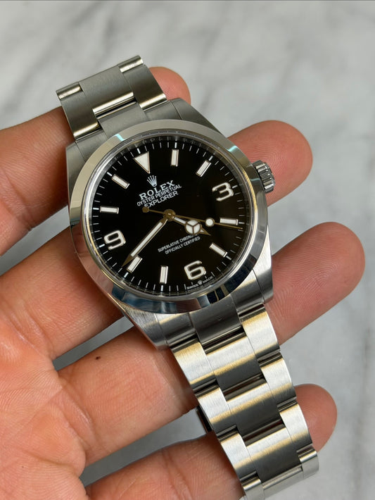 2025 224270 Explorer 40mm Preowned Complete