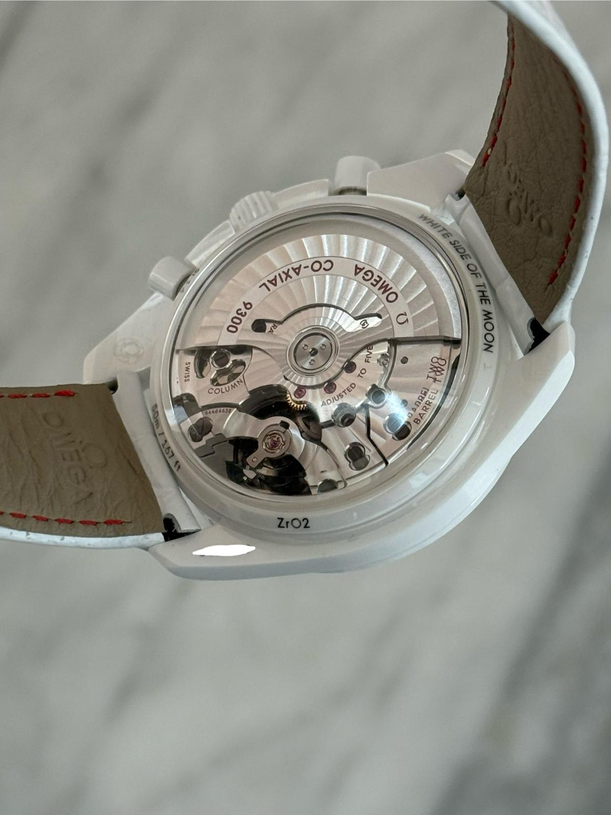 2022 311.93.44.51.04.002 Speedmaster White Side of the Moon Preowned Good NFC Complete