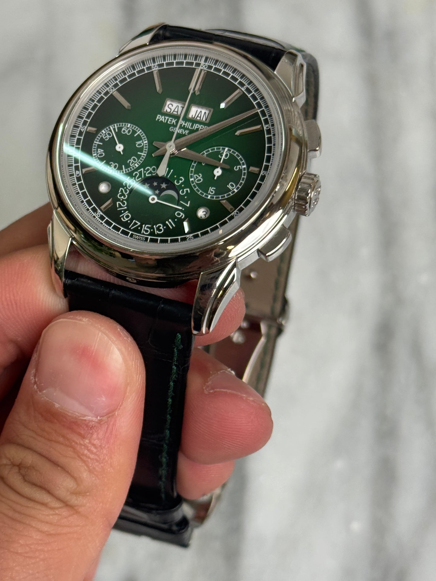 2022 5270P-014 Green Perpetual Calendar Preowned Complete