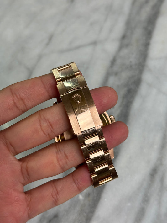 2022 326935 Choco Preowned Complete