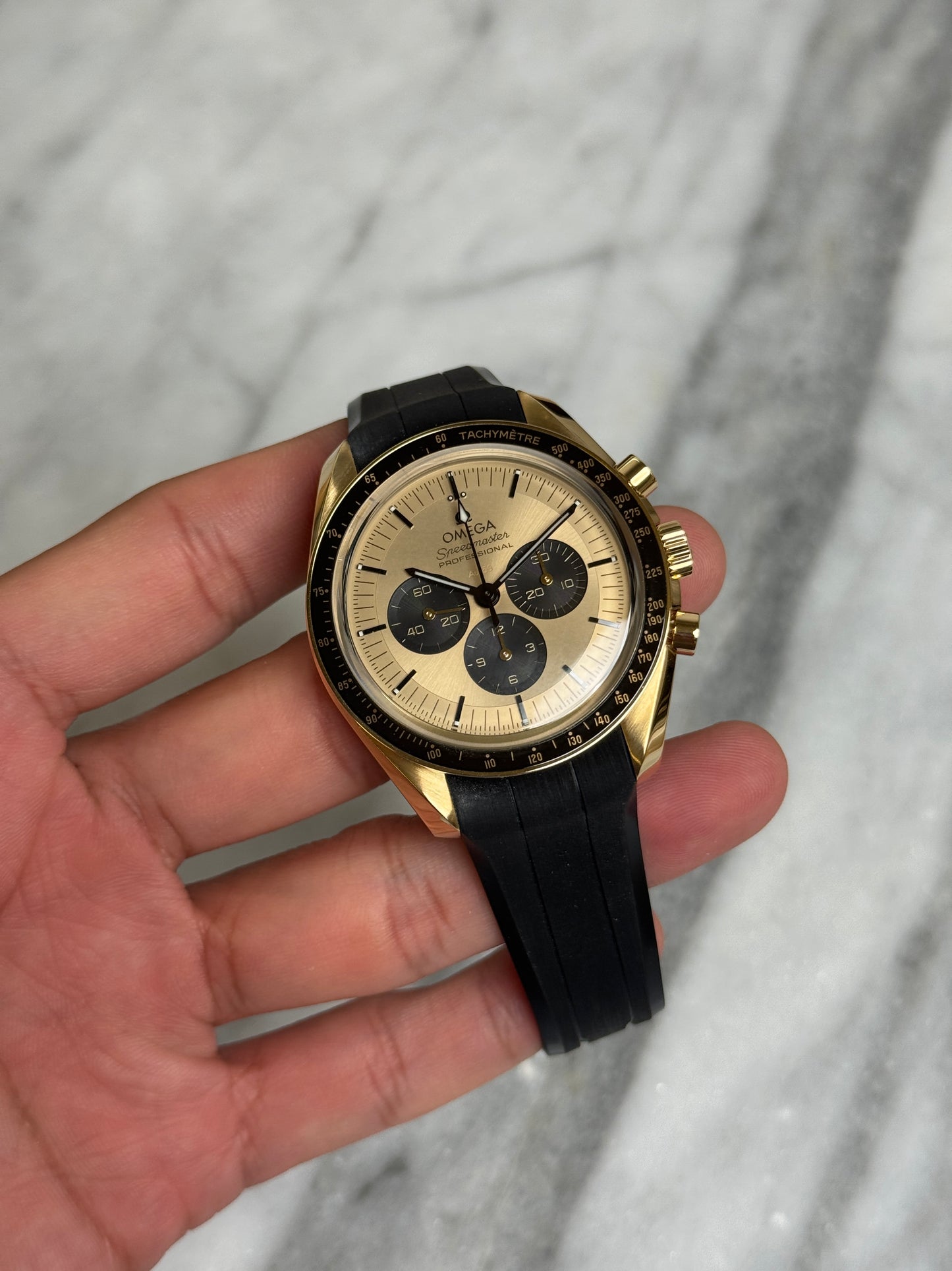 2025 310.62.42.50.99.001 YG Champ Speedmaster on Rubber New Complete
