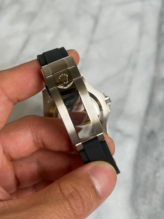 2023 226659 YM42, DF Straps Preowned Complete