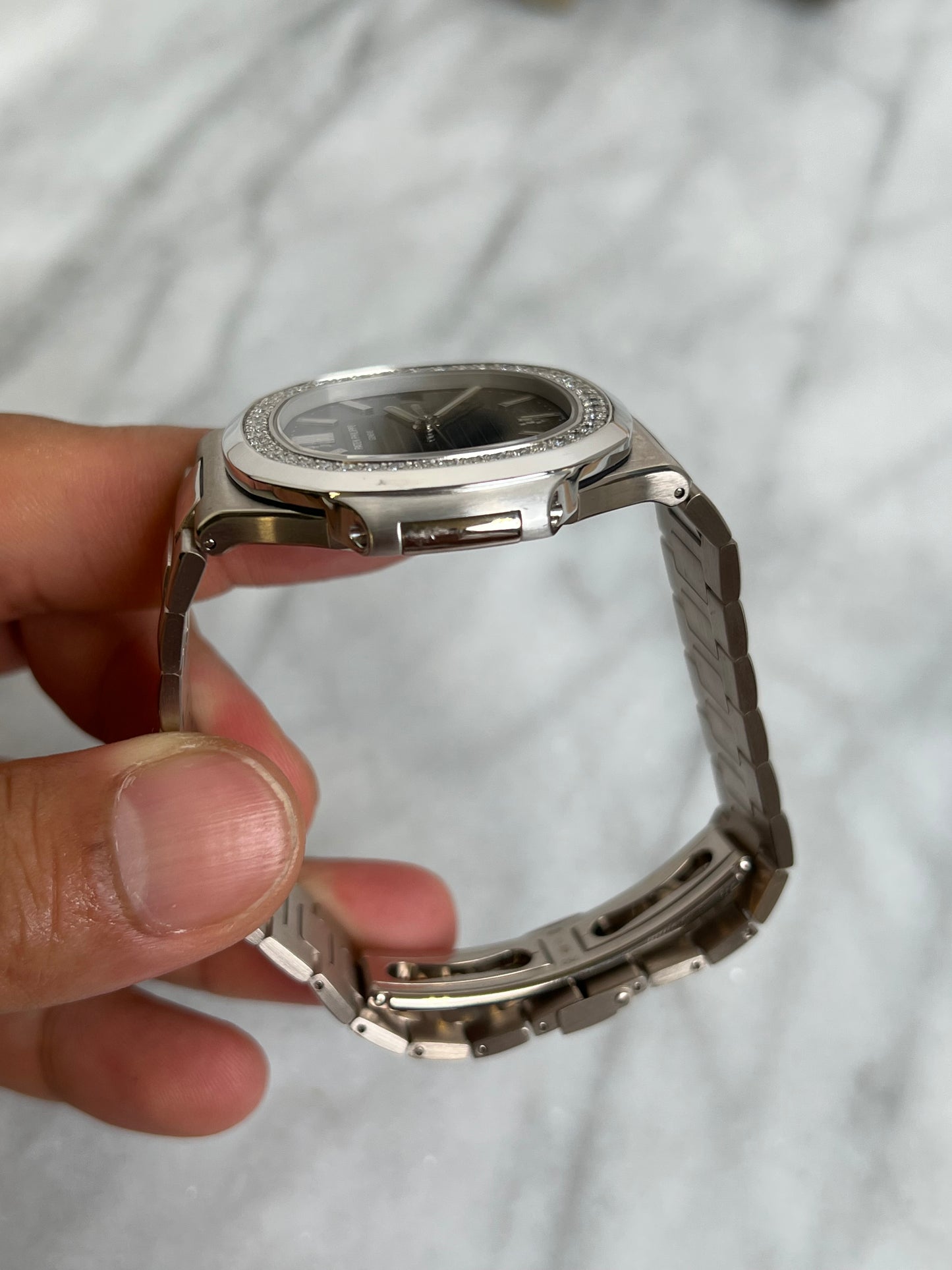 N/A 5713/1G WG Nautilus Preowned Watch Only