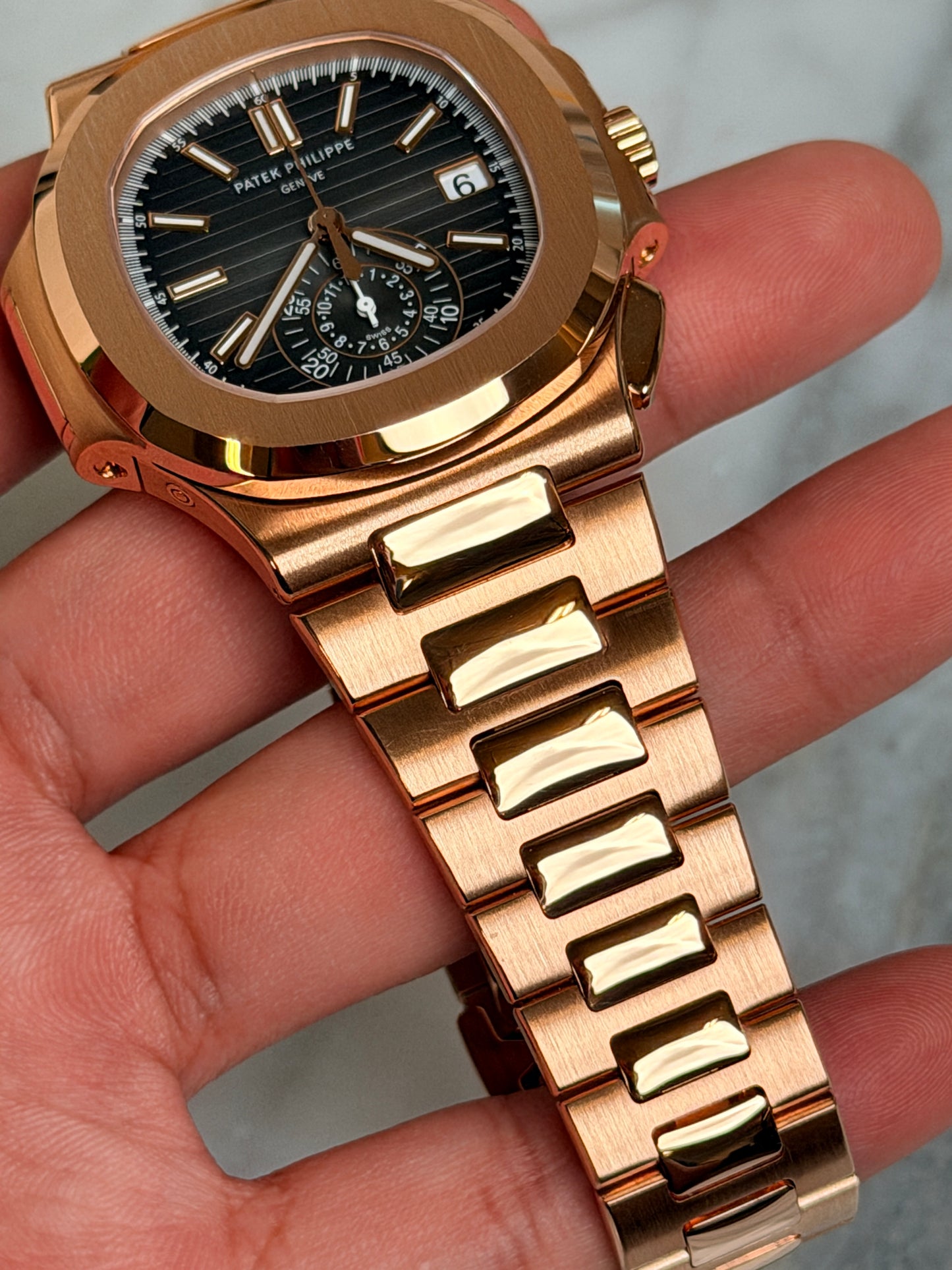 2022 5980/1R Nautilus Like New, New Buckle Complete