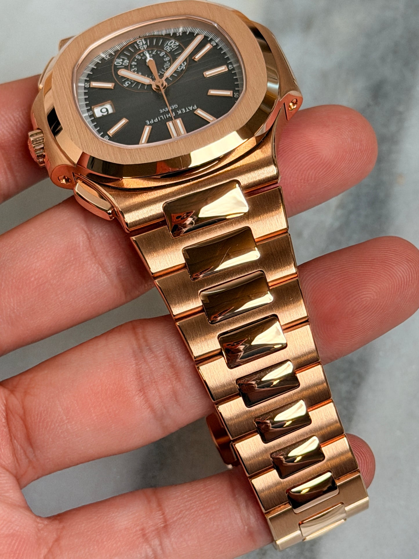 2022 5980/1R Nautilus Like New, New Buckle Complete