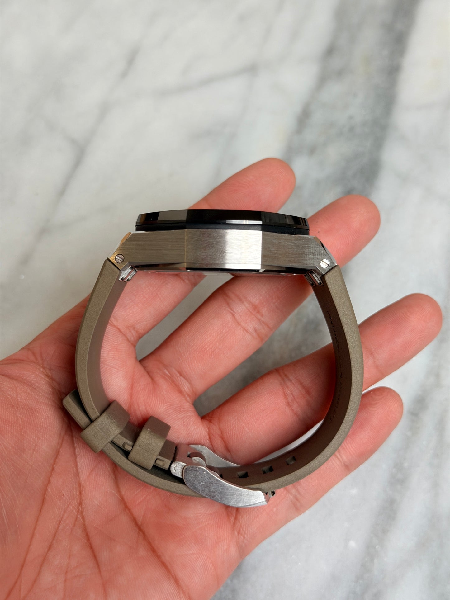 2021 26420SO.OO.A600CA.01 Smoke Preowned Complete