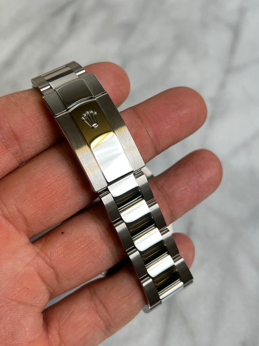 2025 126334 Oyster Blue Roman New Complete