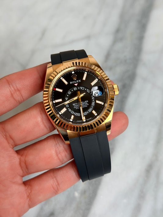 2023 336238 Black Skyflex, EF Straps Preowned Complete