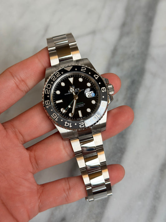 2025 126710GRNR Oyster Bruce Wayne New, Complete