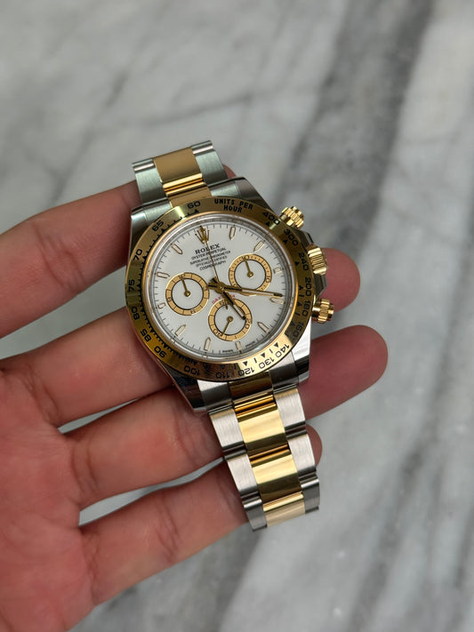 2024 126503 White Preowned Complete