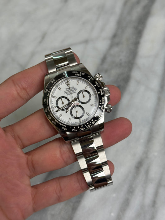 2024 126500LN Panda Like New, Complete