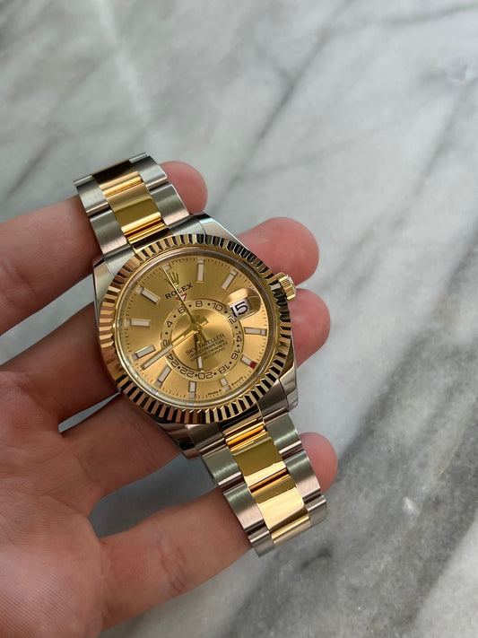 2023 336933 Oyster Champ Sky Preowned Complete
