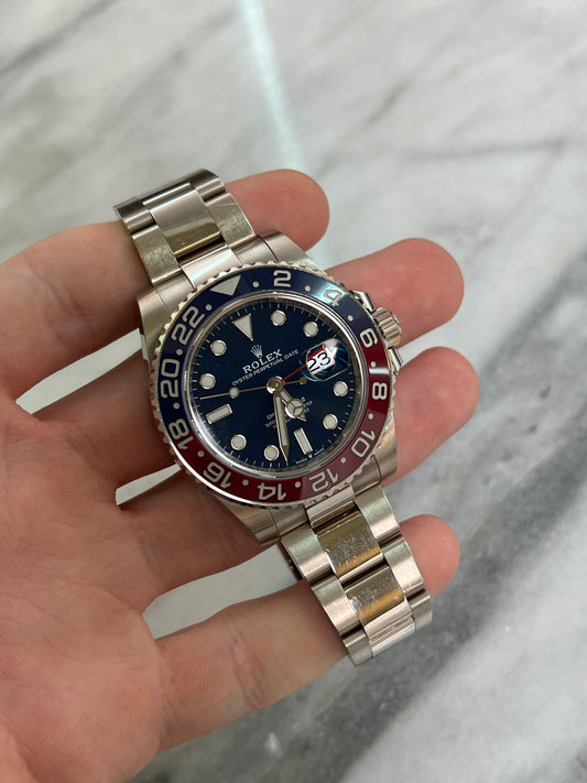 2022 126719BLRO Blue Preowned Complete