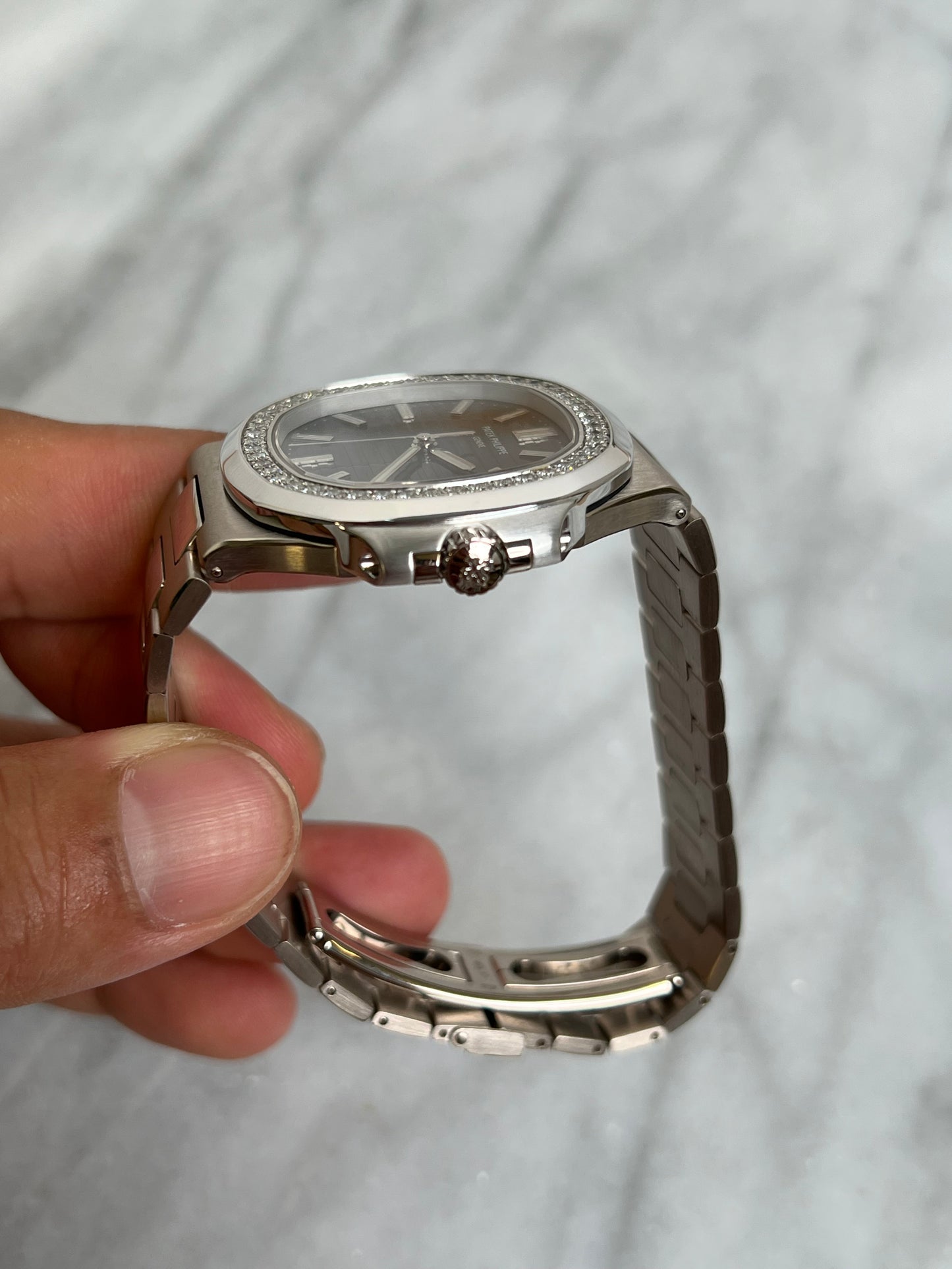 N/A 5713/1G WG Nautilus Preowned Watch Only