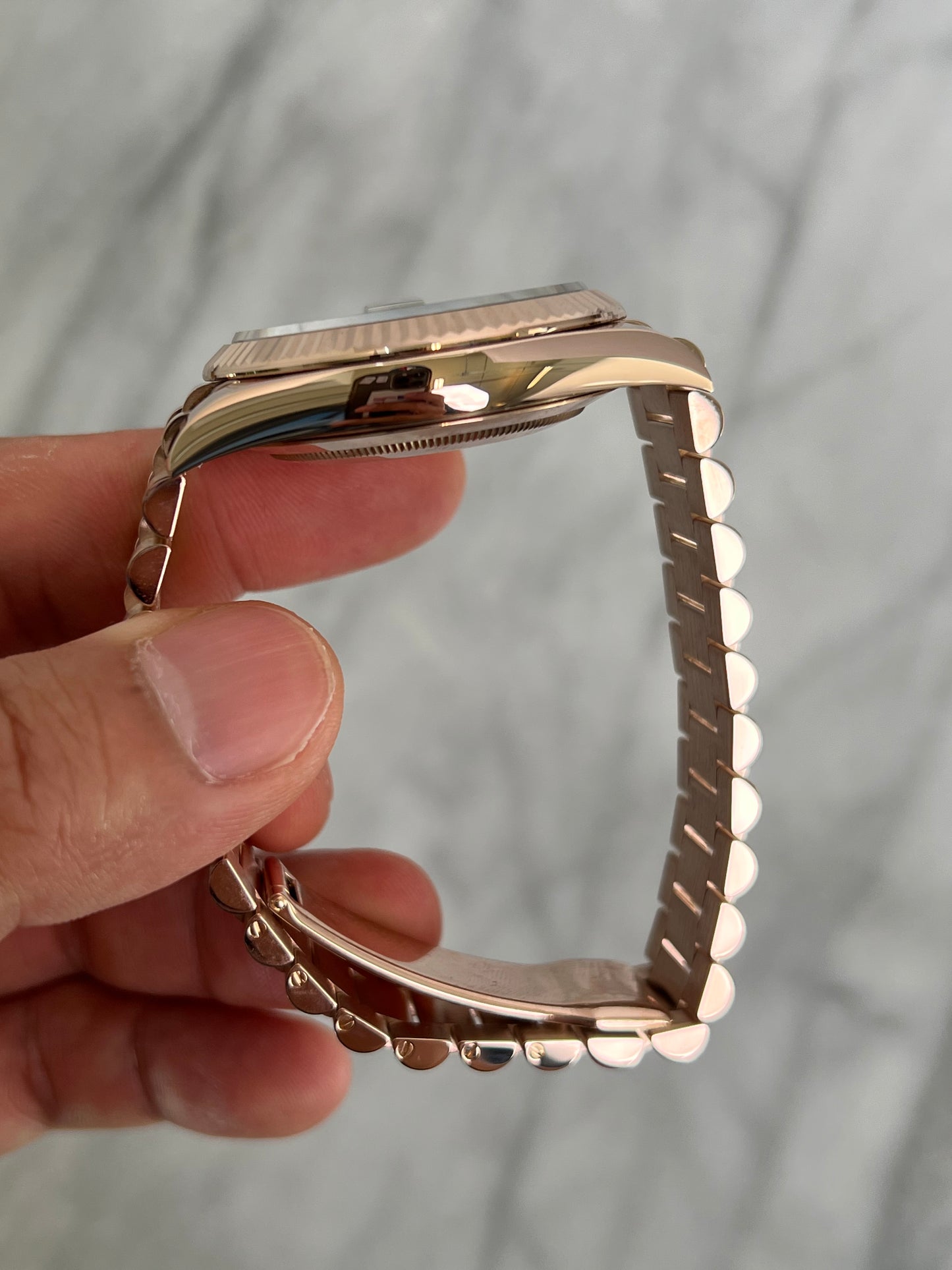 2020 228235 Olive Preowned and Polished Complete w/ White Tag