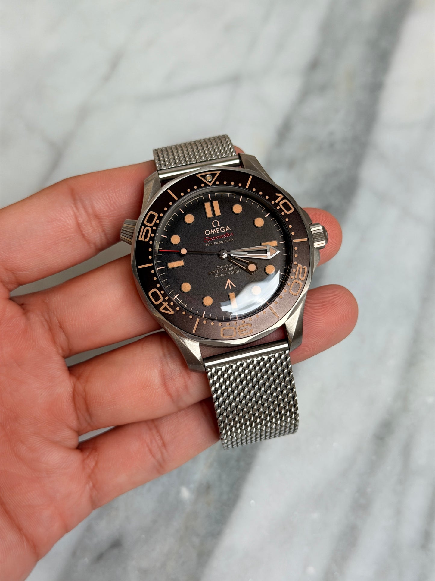 2023 210.90.42.20.01.001 James Bond Seamaster Preowned Good Complete