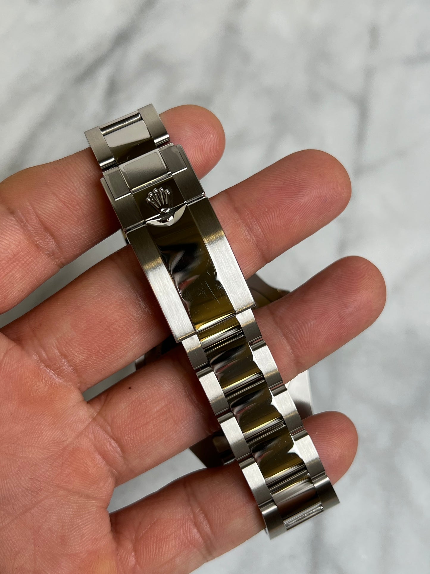 2025 126710GRNR Oyster Bruce Wayne New, Complete