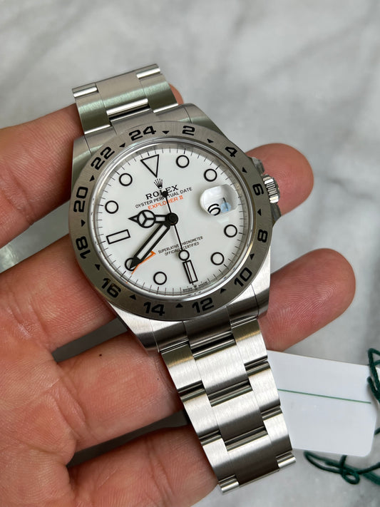 2025 226570 Polar New, Stickered Clasp Complete w/ White Tag