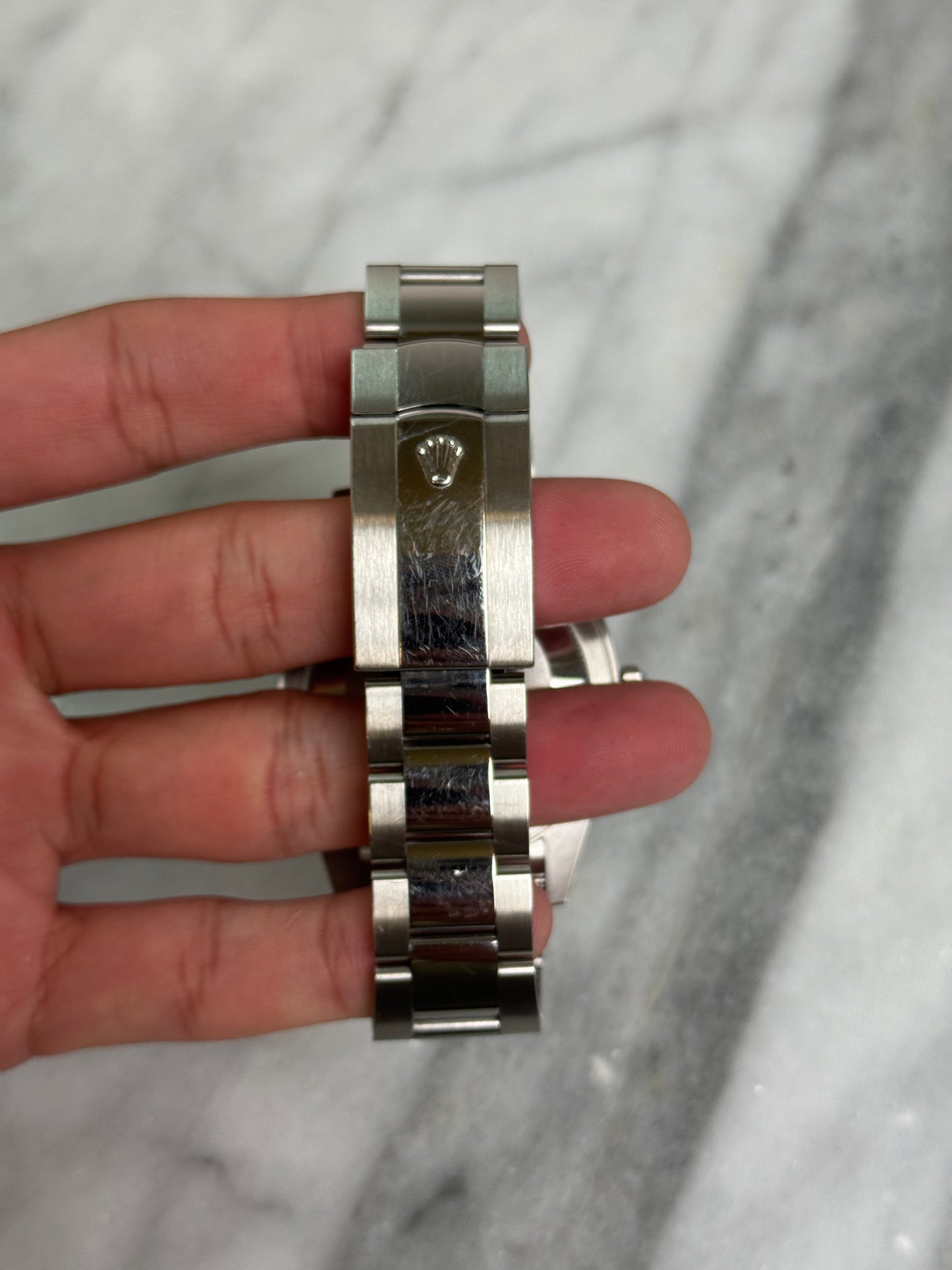 2025 336934 Oyster Black Sky Preowned Complete