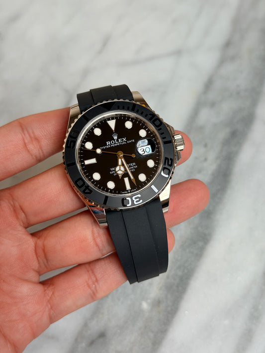 2024 226659 YM42, DE Straps Like New Complete