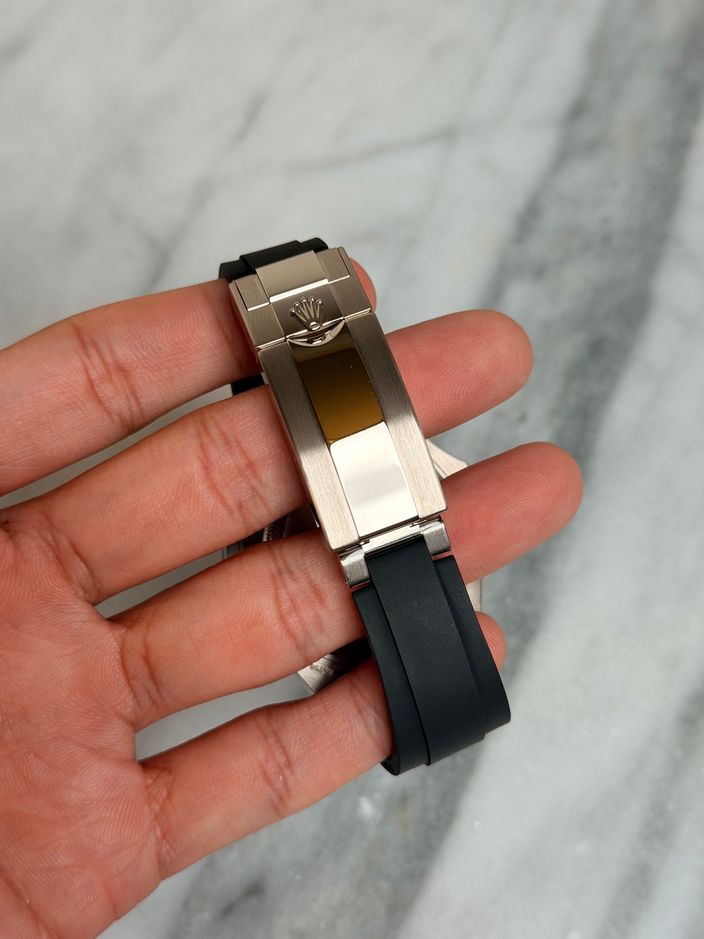 2024 226659 YM42, DE Straps Like New Complete