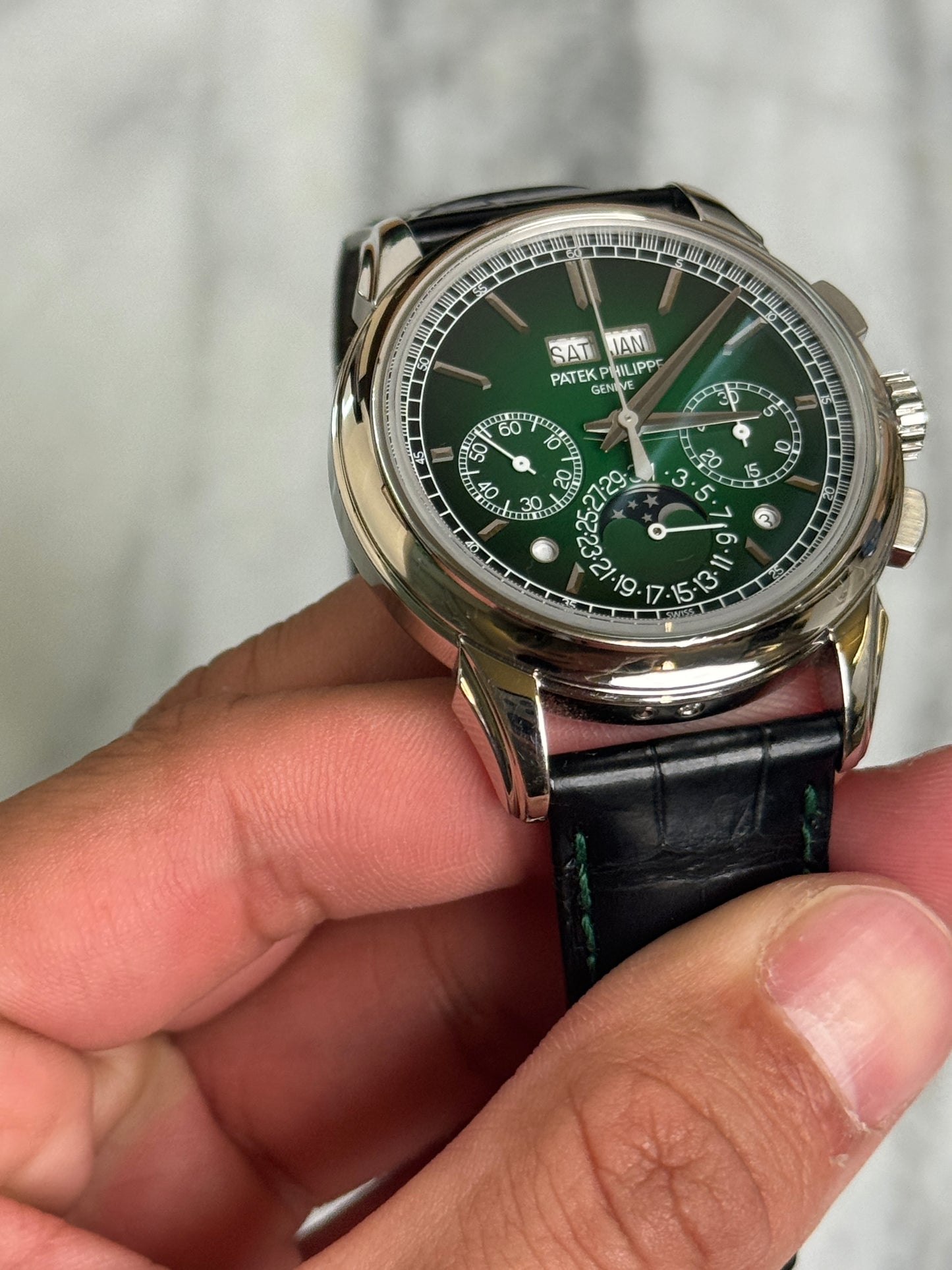 2022 5270P-014 Green Perpetual Calendar Preowned Complete