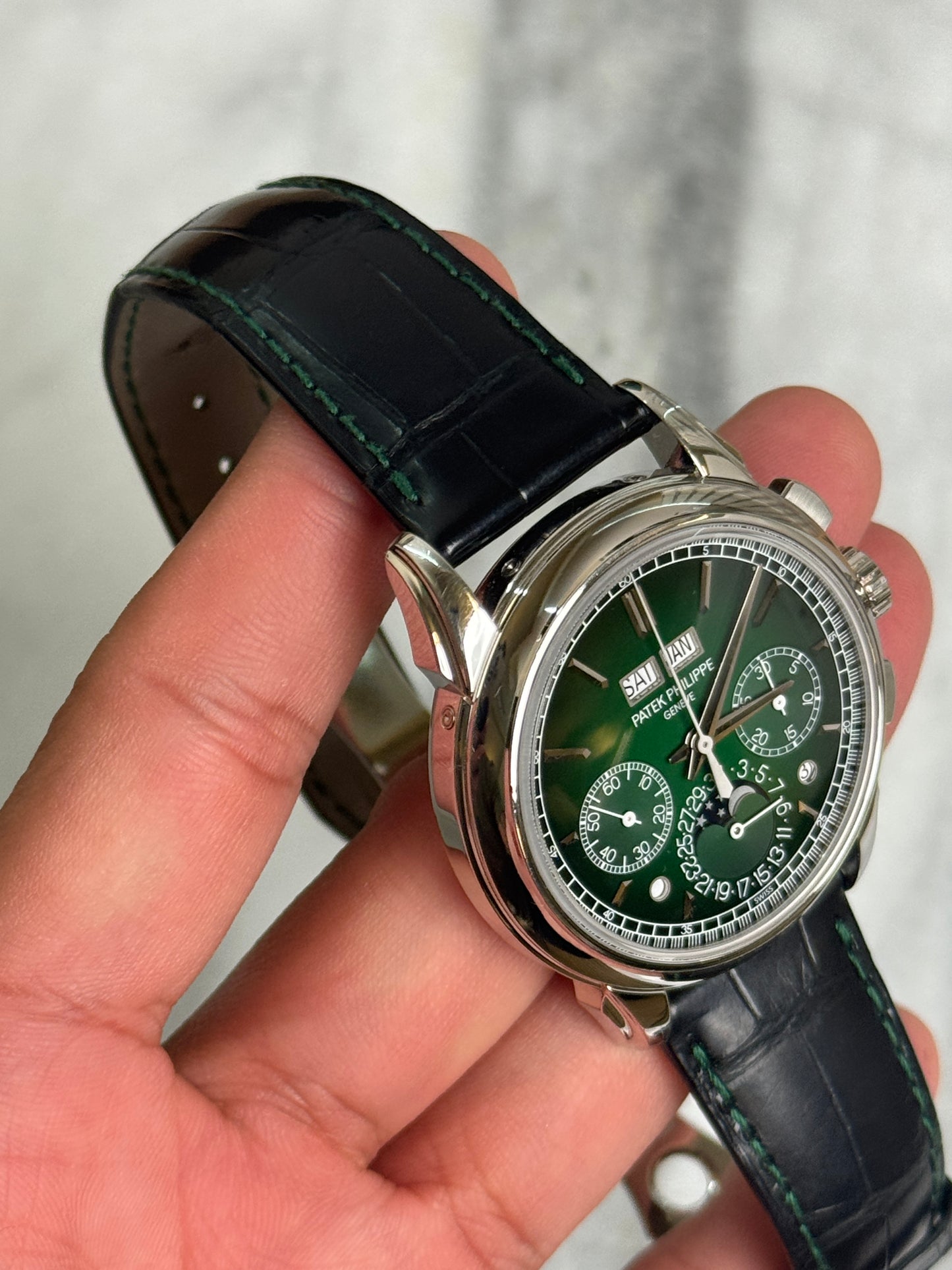 2022 5270P-014 Green Perpetual Calendar Preowned Complete
