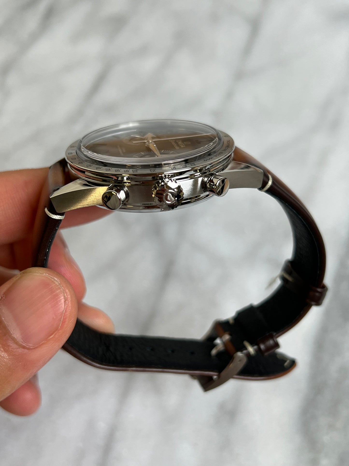 2025 33212415101001 Speedmaster SS Chronograph Black Dial on Brown Leather Strap New Complete