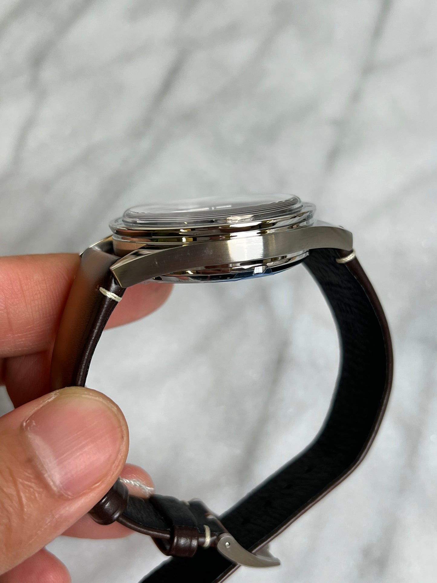 2025 33212415101001 Speedmaster SS Chronograph Black Dial on Brown Leather Strap New Complete