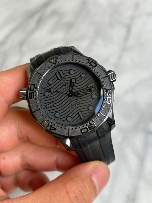 2025 21092442001003 Seamaster Diver Black Ceramic Black Dial on Rubber Strap New Complete