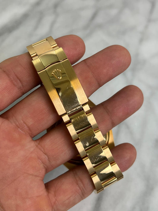 2021 326938 Black Preowned Complete -1 Link