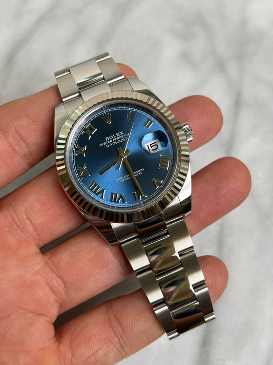 2022 126334 Oyster Blue Roman Preowned Complete