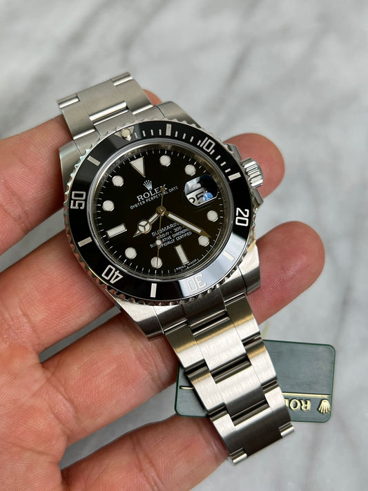2012 116610LN Sub Date Preowned, Dent on Lug Complete