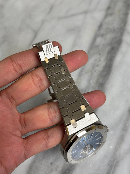 2023 26530PT Ice Blue Platinum Tourbillon Preowned Good Complete