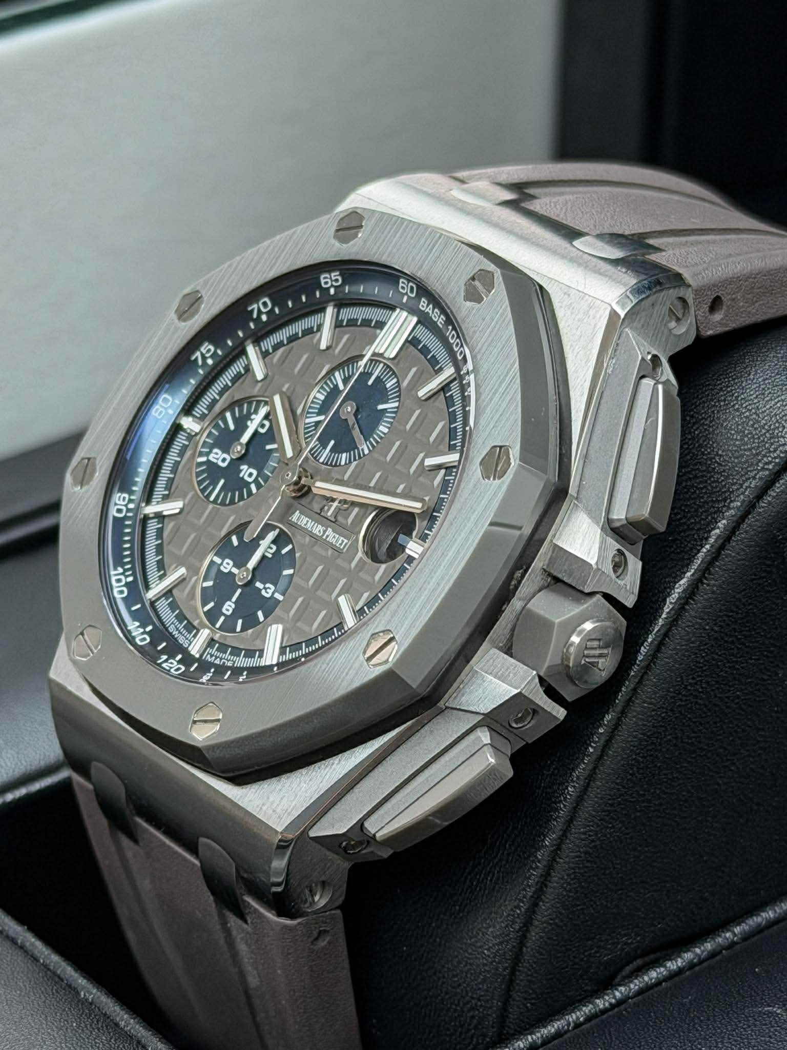 AP 2020 26400IO Grey Offshore Preowned Complete 14787