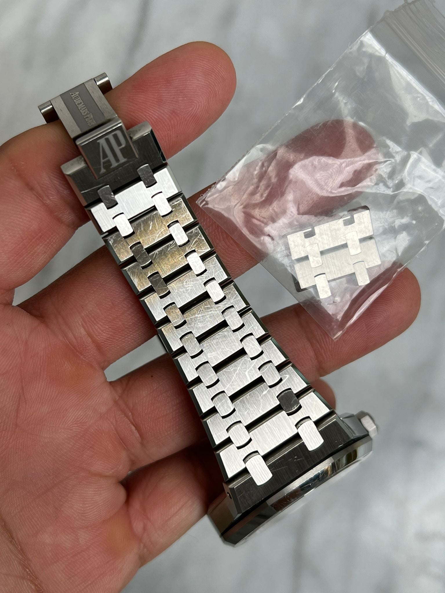 AP 2021 15500ST White Preowned Complete 11914
