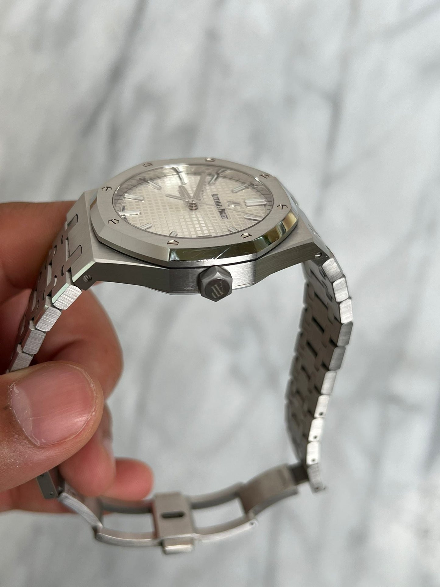 AP 2021 15500ST White Preowned Complete 11914