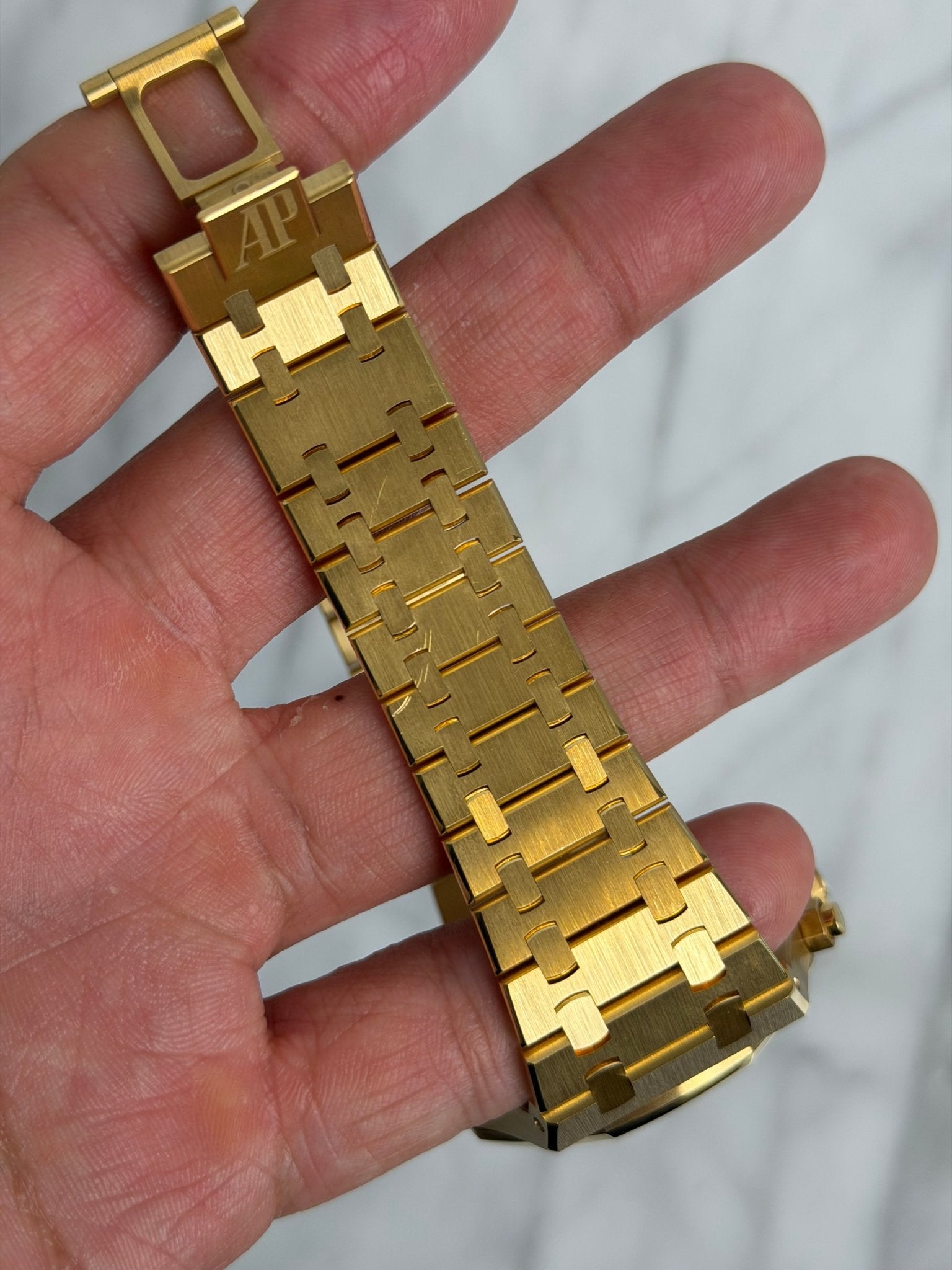 AP 2021 26331BA Green on Bracelet Preowned Complete - 1.5 14532