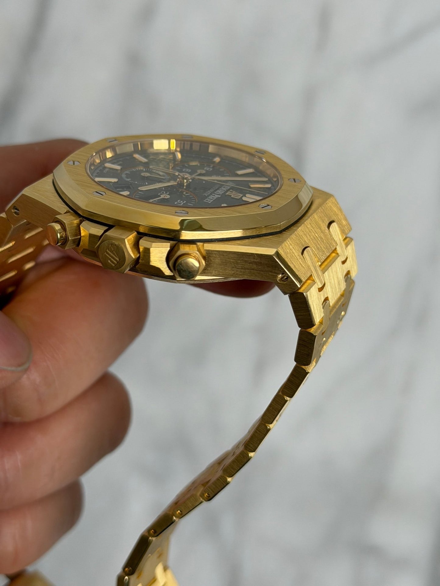 AP 2021 26331BA Green on Bracelet Preowned Complete - 1.5 14532