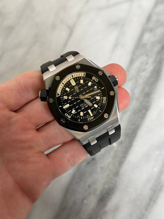 AP 2022 15720CN.OO.A002CA.01 Japan Edition Diver, Limited to 300 Preowned Complete 11916