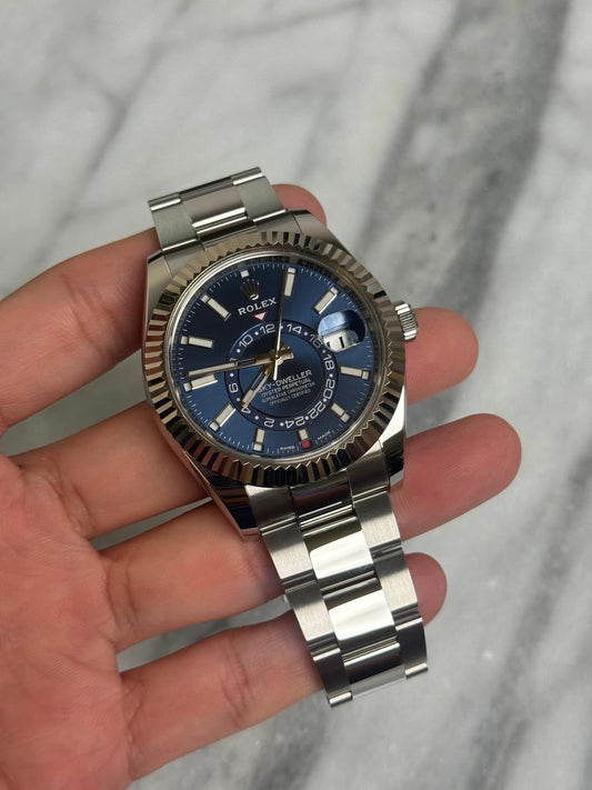 2020 326934 Oyster Blue Sky Preowned Good No Box -1