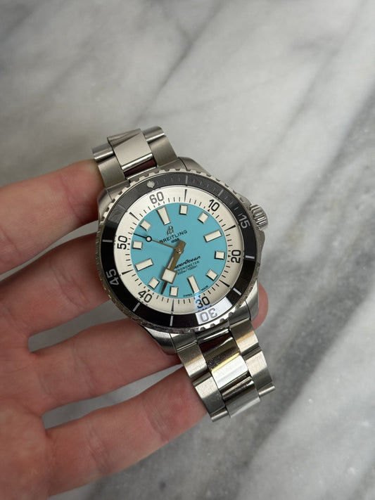 Breitling 2022 A17376211L2A Super Ocean Turquiose 44mm Preowned Complete 9548
