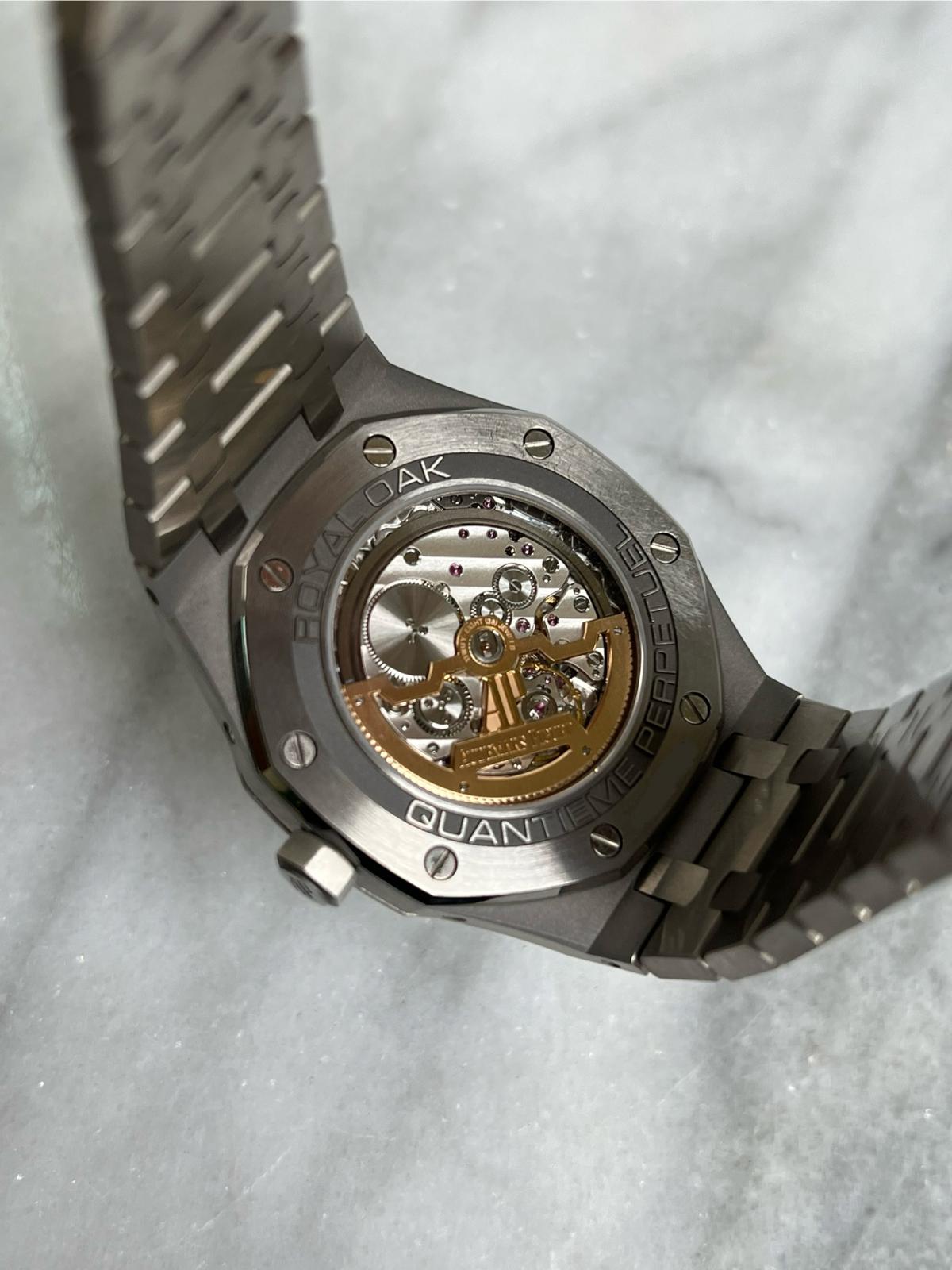 AP 2021	26574TI	Preowned Titanium Perpetual Calendar Blue Complete - 1.5