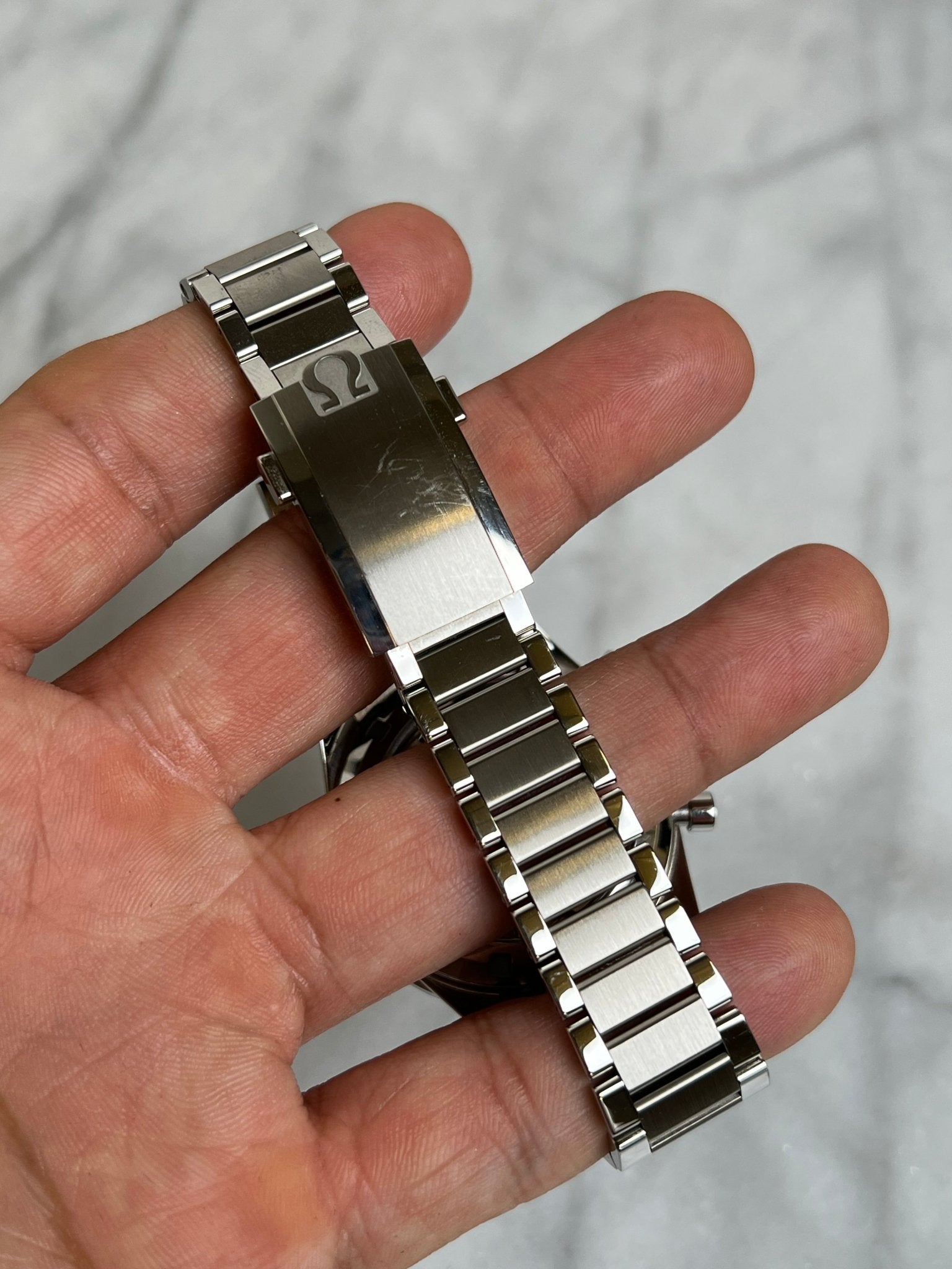 Omega 2024 311.30.40.30 Speedmaster Ed White Preowned Complete 13248