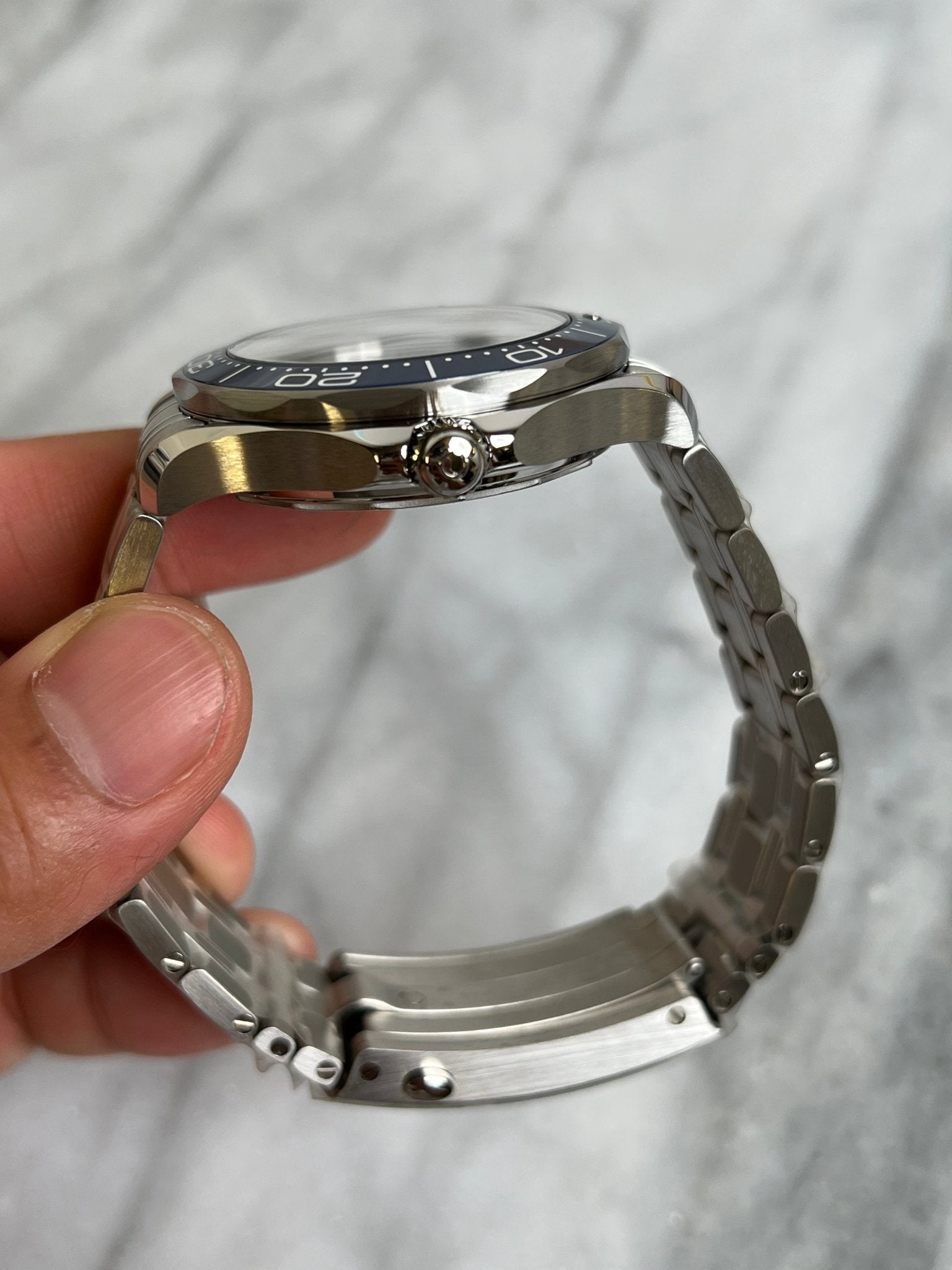 Omega 2025 21030422006001 Seamaster Diver 300M Grey Dial on Steel Bracelet New Complete 12494