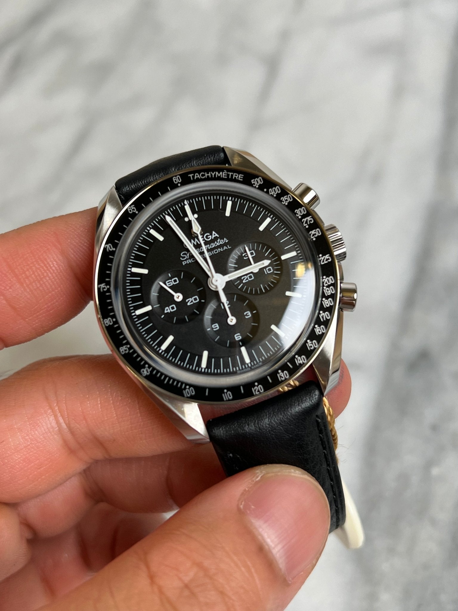 Omega 2025 31032425001002 Speedmaster Moonwatch “New Moon” Transparent Back New Complete 12490